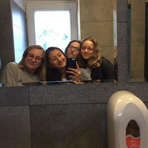 Meet your Posher, Monica